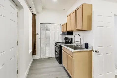 7621 South Eggleston Avenue Chicago IL 60620