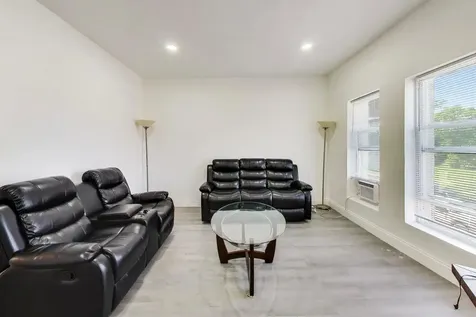 7621 South Eggleston Avenue Chicago IL 60620