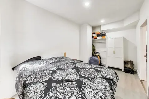 7621 South Eggleston Avenue Chicago IL 60620
