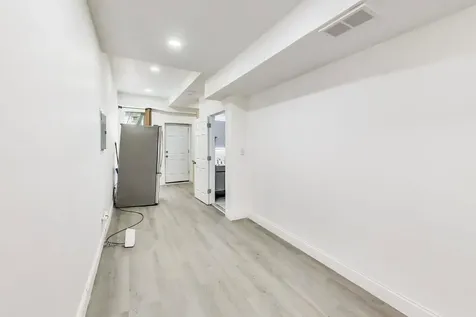 7621 South Eggleston Avenue Chicago IL 60620