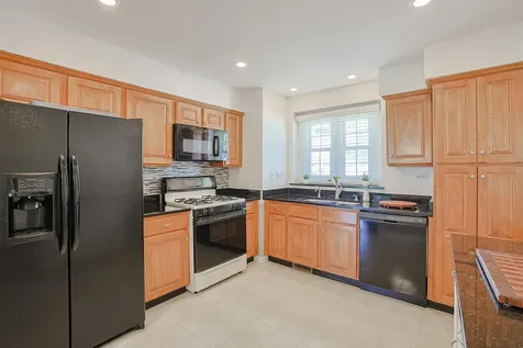 1011 Brentwood Circle Buffalo Grove IL 60089