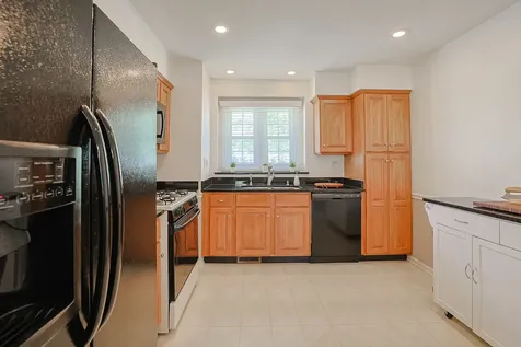 1011 Brentwood Circle Buffalo Grove IL 60089