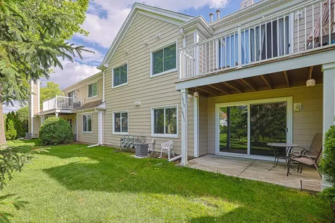 1011 Brentwood Circle Buffalo Grove IL 60089