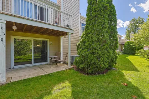1011 Brentwood Circle Buffalo Grove IL 60089