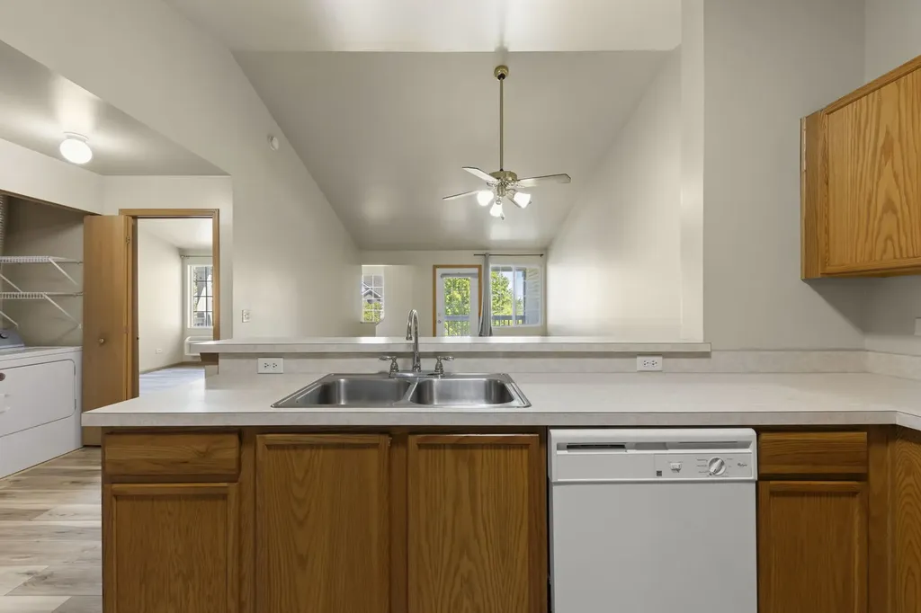 1457 Mcclure Road Aurora IL 60505