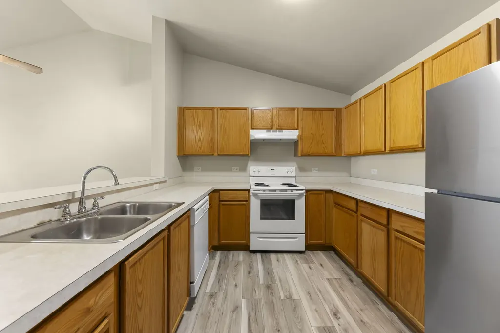 1457 Mcclure Road Aurora IL 60505