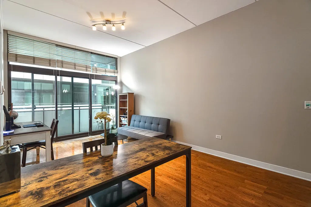 650 West Wayman Street Chicago IL 60661