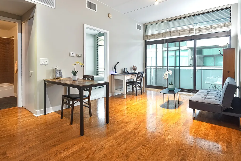 650 West Wayman Street Chicago IL 60661