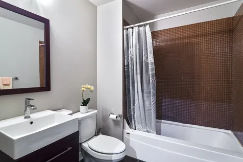 650 West Wayman Street Chicago IL 60661