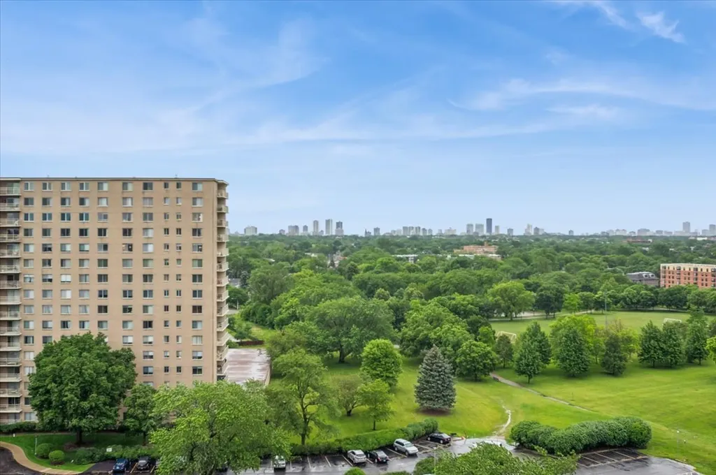 7033 North Kedzie Avenue Chicago IL 60645