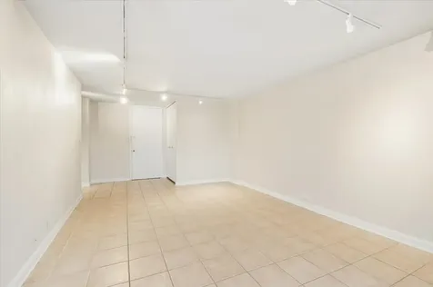 7033 North Kedzie Avenue Chicago IL 60645