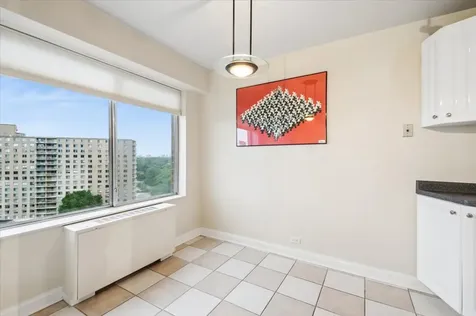 7033 North Kedzie Avenue Chicago IL 60645