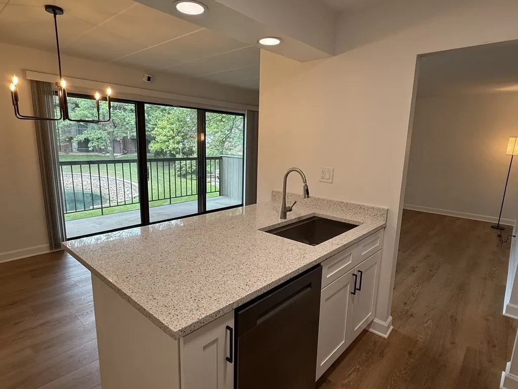 140 East Fountainview Lane Lombard IL 60148