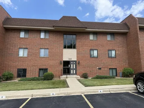 140 East Fountainview Lane Lombard IL 60148