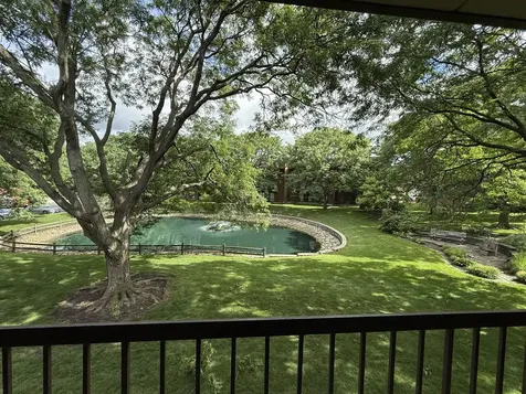 140 East Fountainview Lane Lombard IL 60148