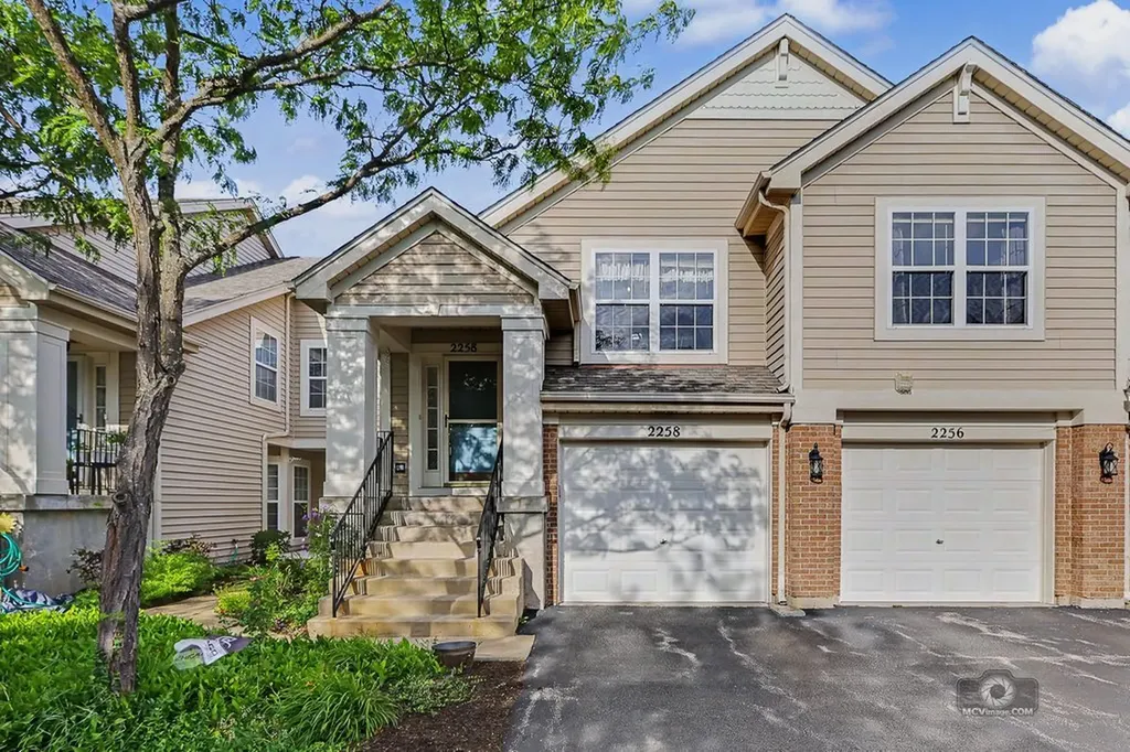 2258 Scott Lane Aurora IL 60502