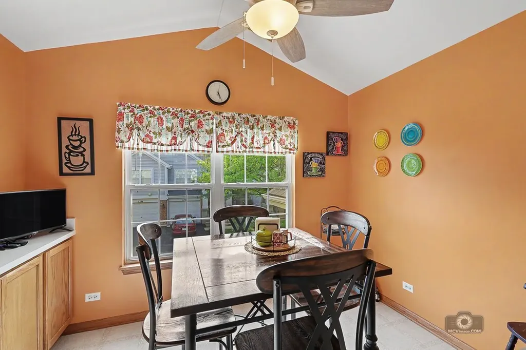 2258 Scott Lane Aurora IL 60502