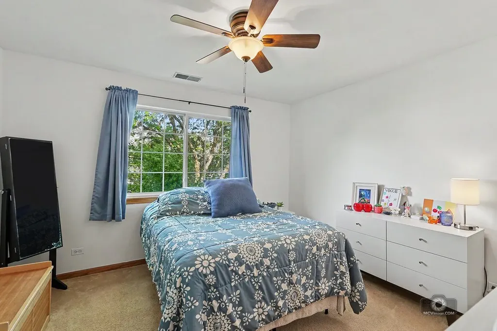 2258 Scott Lane Aurora IL 60502