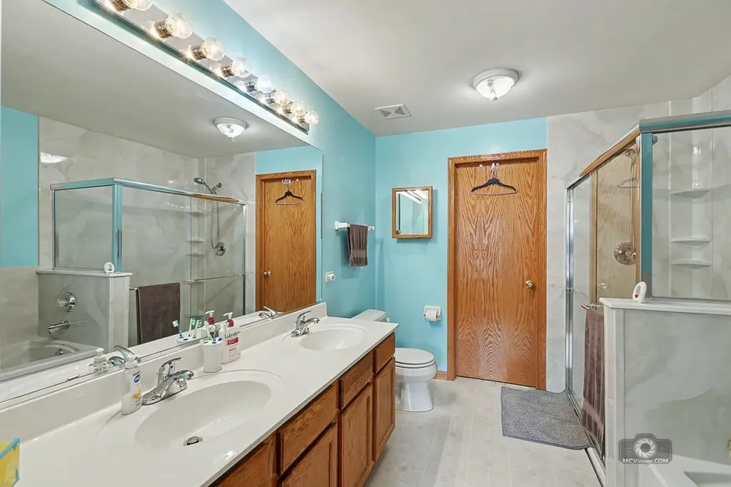 2258 Scott Lane Aurora IL 60502