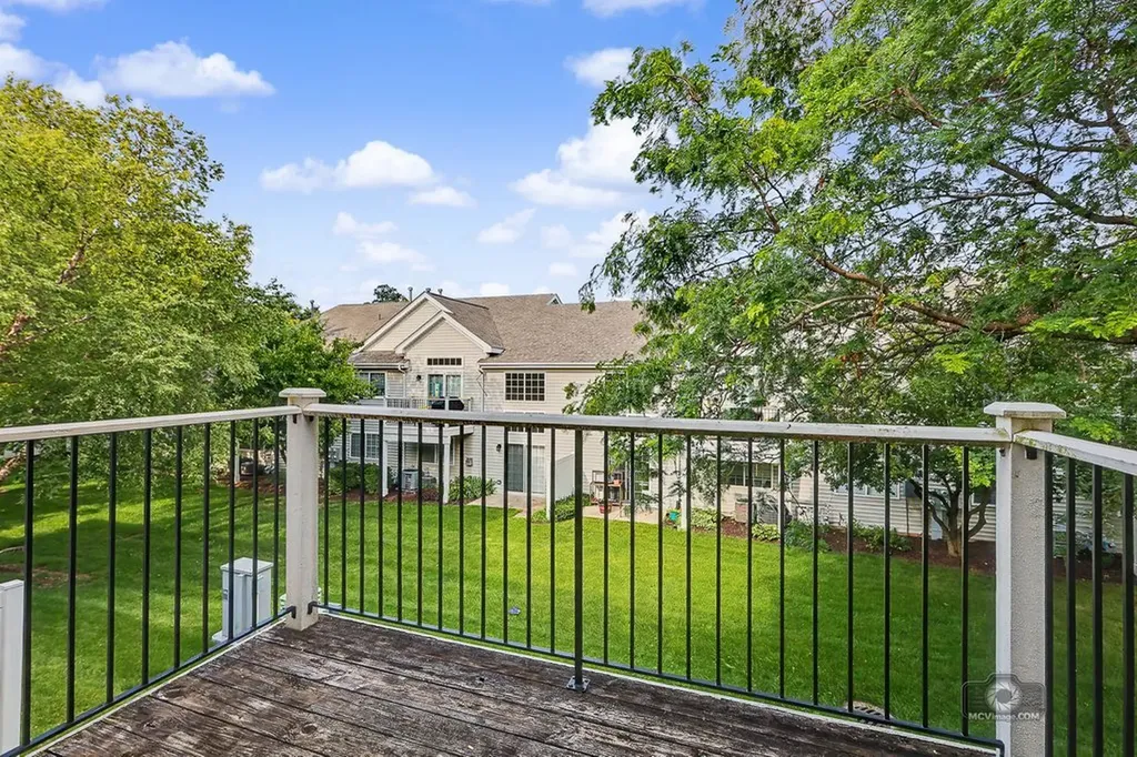 2258 Scott Lane Aurora IL 60502