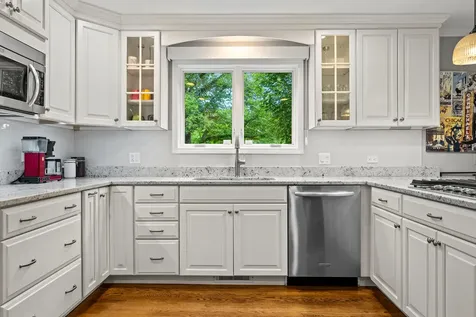 150 North Suffolk Lane Lake Forest IL 60045