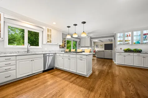 150 North Suffolk Lane Lake Forest IL 60045