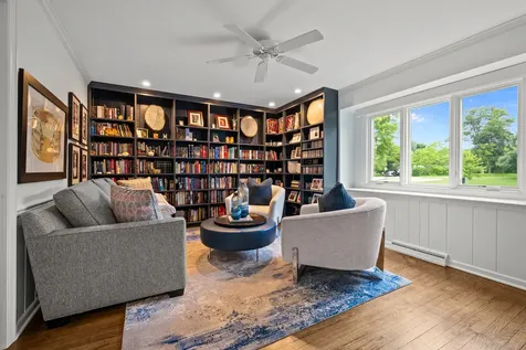 150 North Suffolk Lane Lake Forest IL 60045