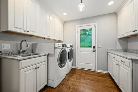 150 North Suffolk Lane Lake Forest IL 60045