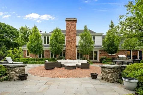 150 North Suffolk Lane Lake Forest IL 60045