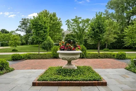 150 North Suffolk Lane Lake Forest IL 60045