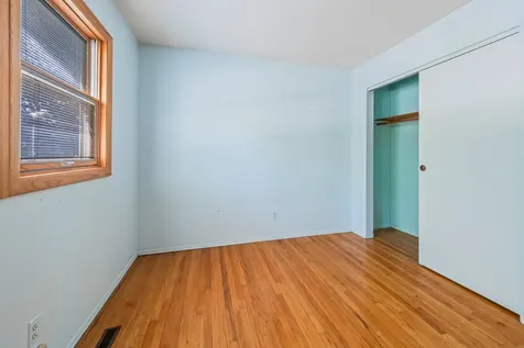 304 Dartmoor Drive Crystal Lake IL 60014