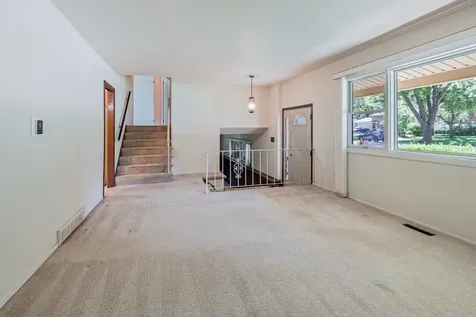 304 Dartmoor Drive Crystal Lake IL 60014