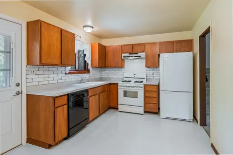 304 Dartmoor Drive Crystal Lake IL 60014