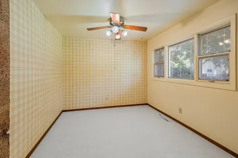 304 Dartmoor Drive Crystal Lake IL 60014