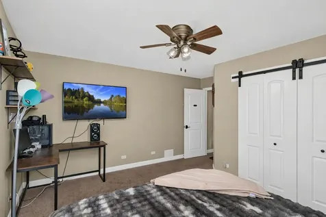 280 Prestwicke Boulevard Algonquin IL 60102