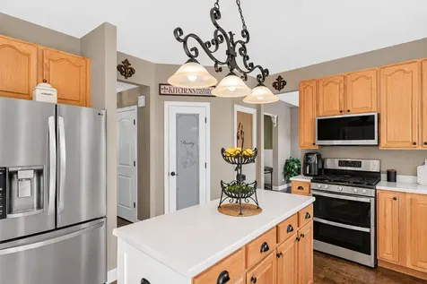 280 Prestwicke Boulevard Algonquin IL 60102