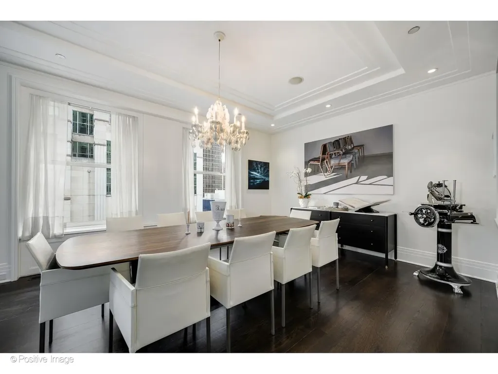 159 East Walton Place Chicago IL 60611