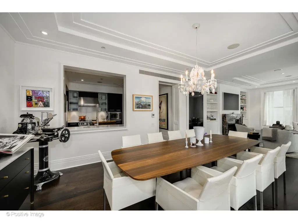 159 East Walton Place Chicago IL 60611