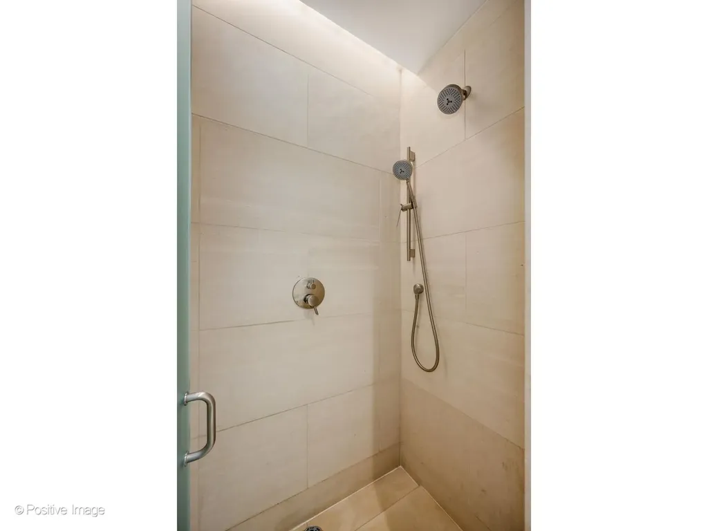 159 East Walton Place Chicago IL 60611