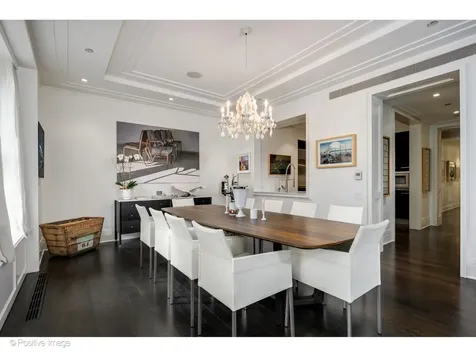 159 East Walton Place Chicago IL 60611