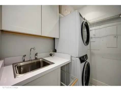 159 East Walton Place Chicago IL 60611