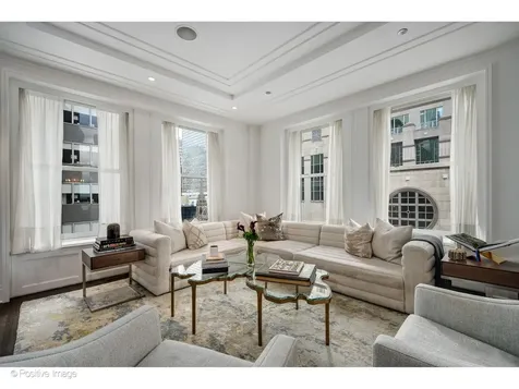 159 East Walton Place Chicago IL 60611