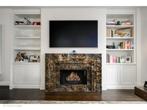 159 East Walton Place Chicago IL 60611