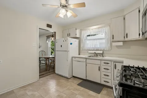 215 Brice Avenue Mundelein IL 60060