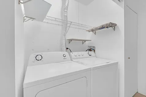 312 West Treehouse Lane Round Lake IL 60073