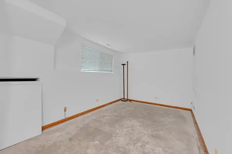 312 West Treehouse Lane Round Lake IL 60073