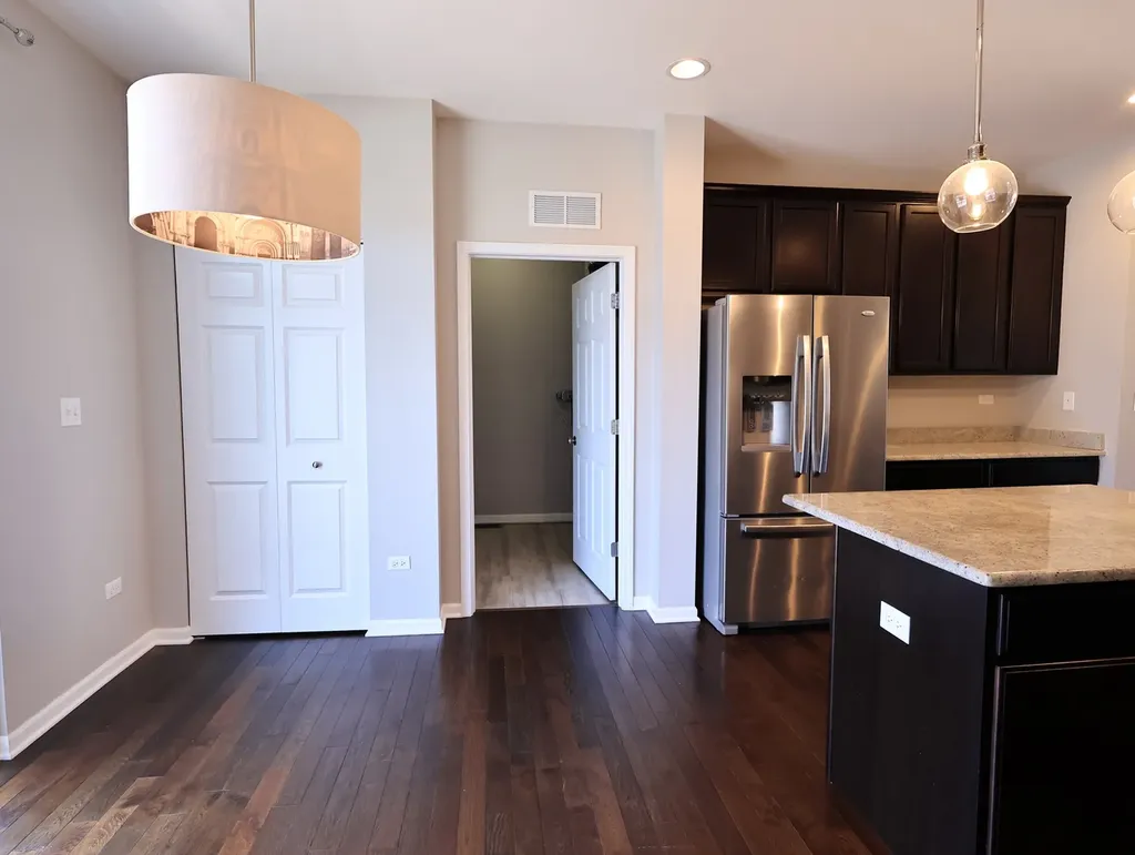 2521 Dunraven Avenue Naperville IL 60540