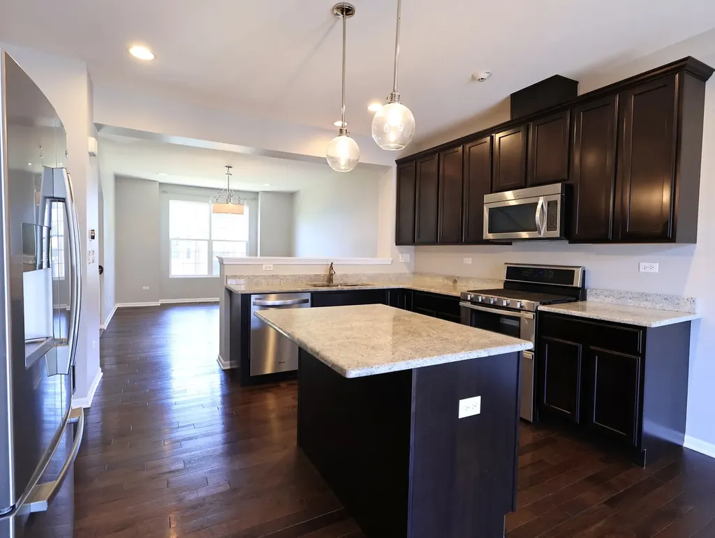 2521 Dunraven Avenue Naperville IL 60540