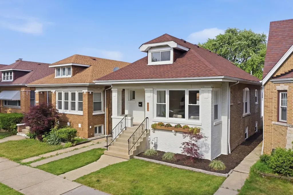 4431 North Marmora Avenue Chicago IL 60630