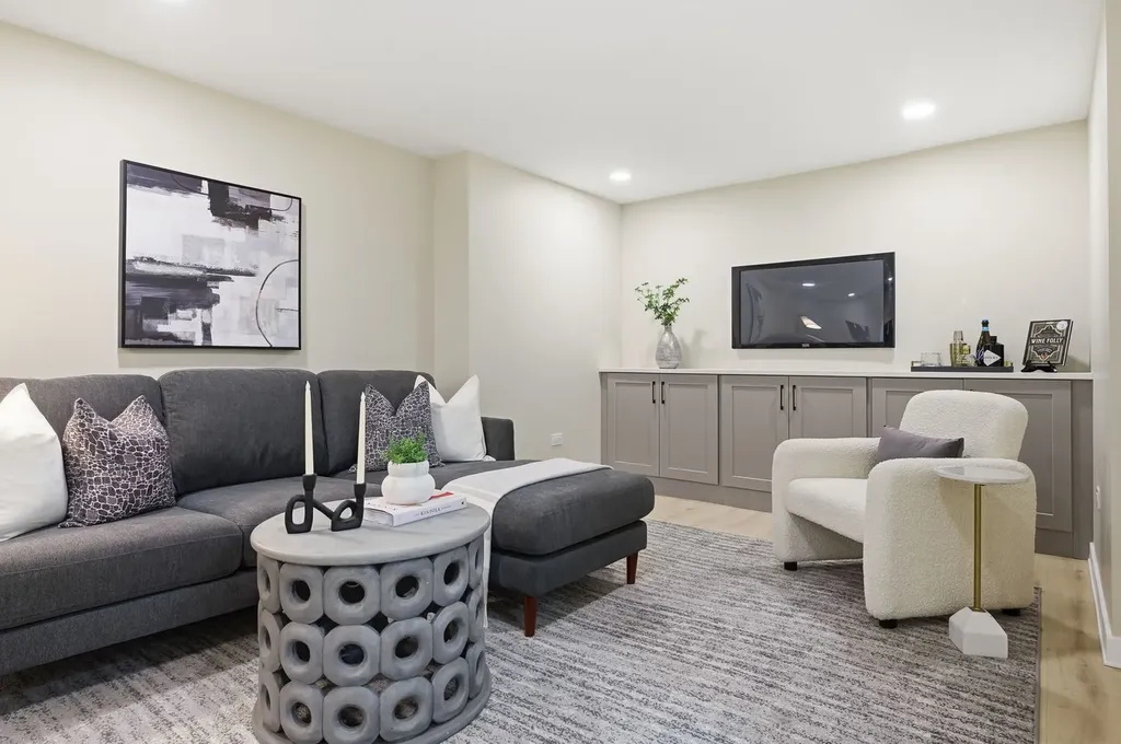 4431 North Marmora Avenue Chicago IL 60630